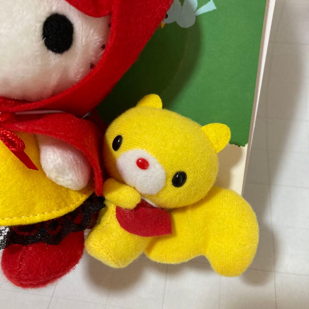 ハローキティ 赤ずきん ぬいぐるみ マスコット ケース付き