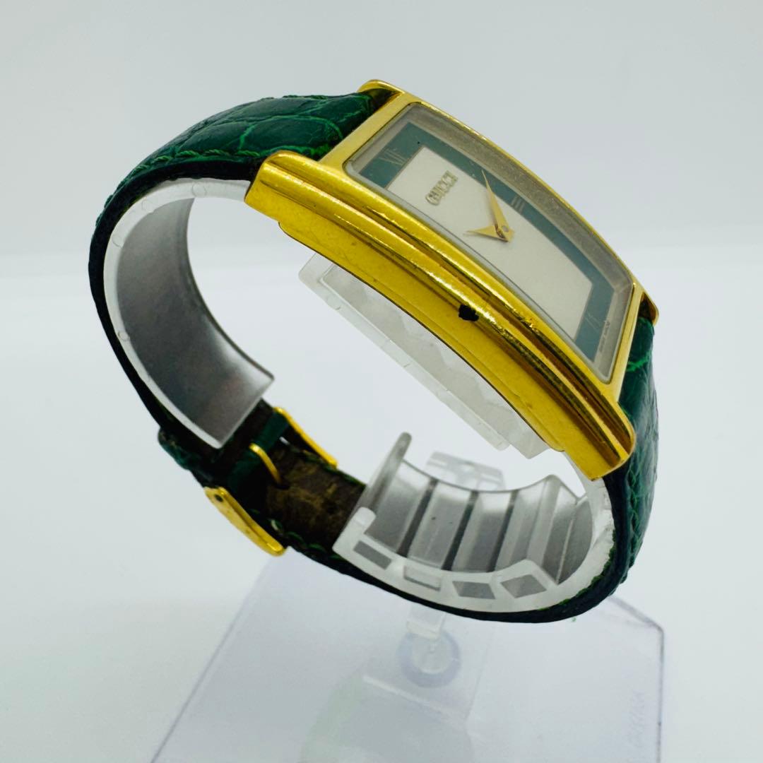 ✨GUCCI✨グッチ✨2600M✨グリーンレザー✨クォーツ✨ヴィンテージ✨腕時計
