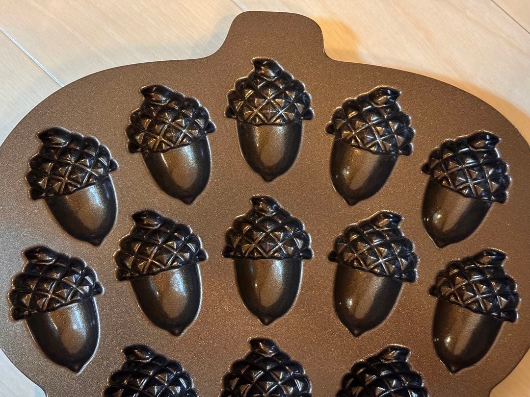 新品ノルディックウェア ACORN CAKELET PAN どんぐり型マドレーヌ