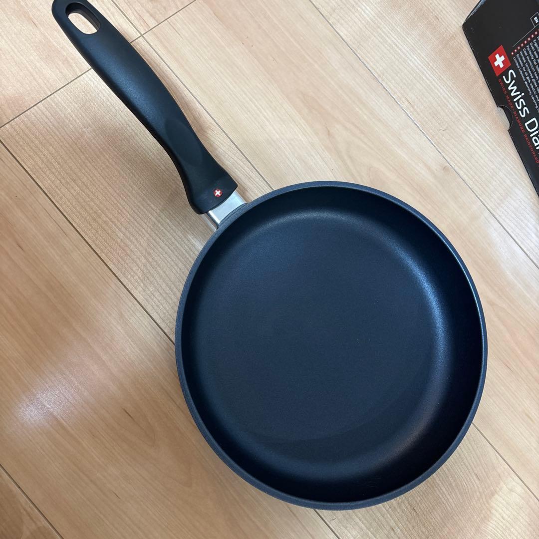 スイスダイヤモンドclassic 24cm フライパン　swissdiamond