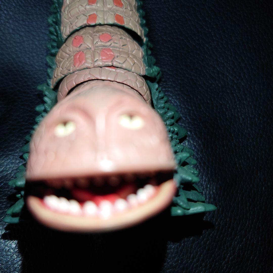 期間限定出品　S.H.Figuarts グドン　ツインテール