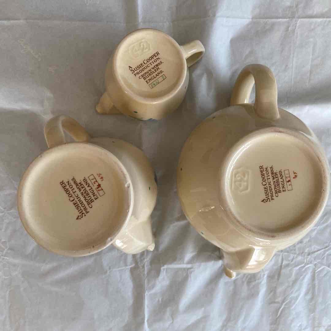 スージークーパー　スカロップボーダーフローラルモチーフ