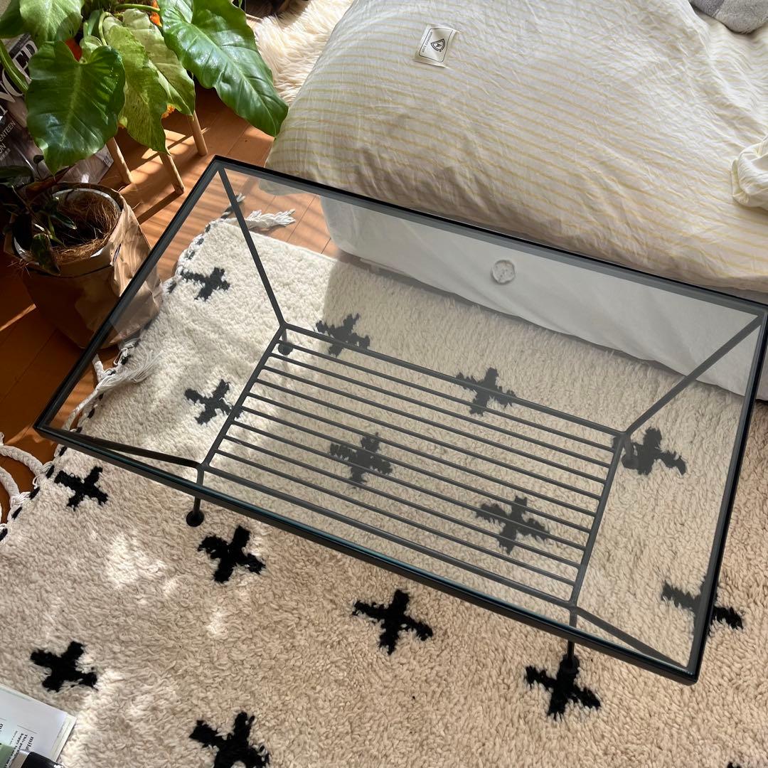 ガラスローテーブル