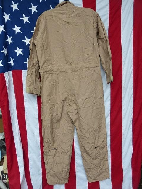 米軍実物 NEW! CWU－27／P タン 44R C126 - メルカリ