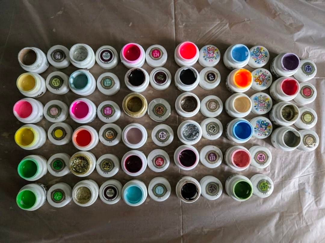 ジェルネイル、ネイル用品まとめ売り