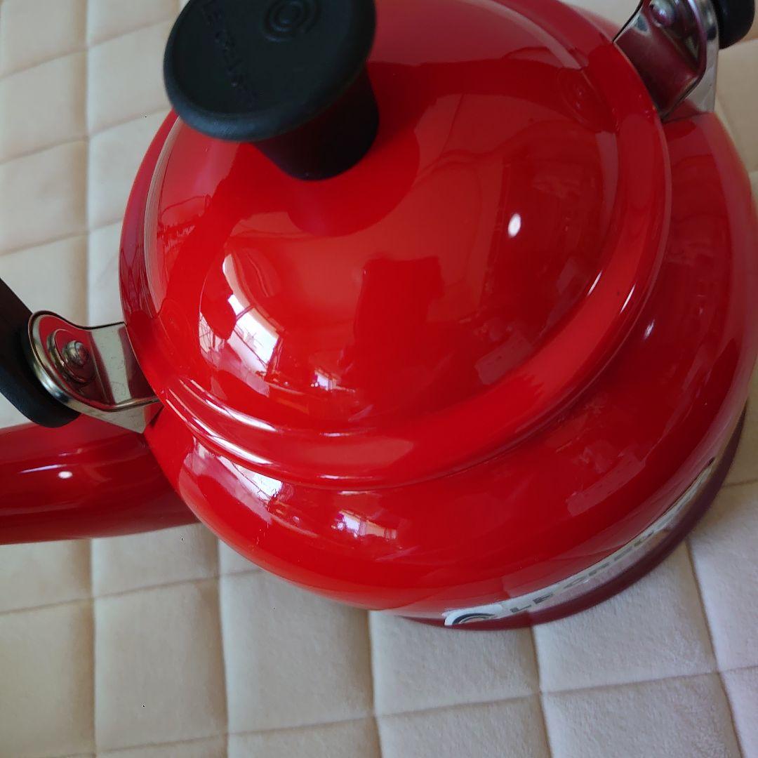 新品同様LE CREUSET 赤 やかん 1.6L