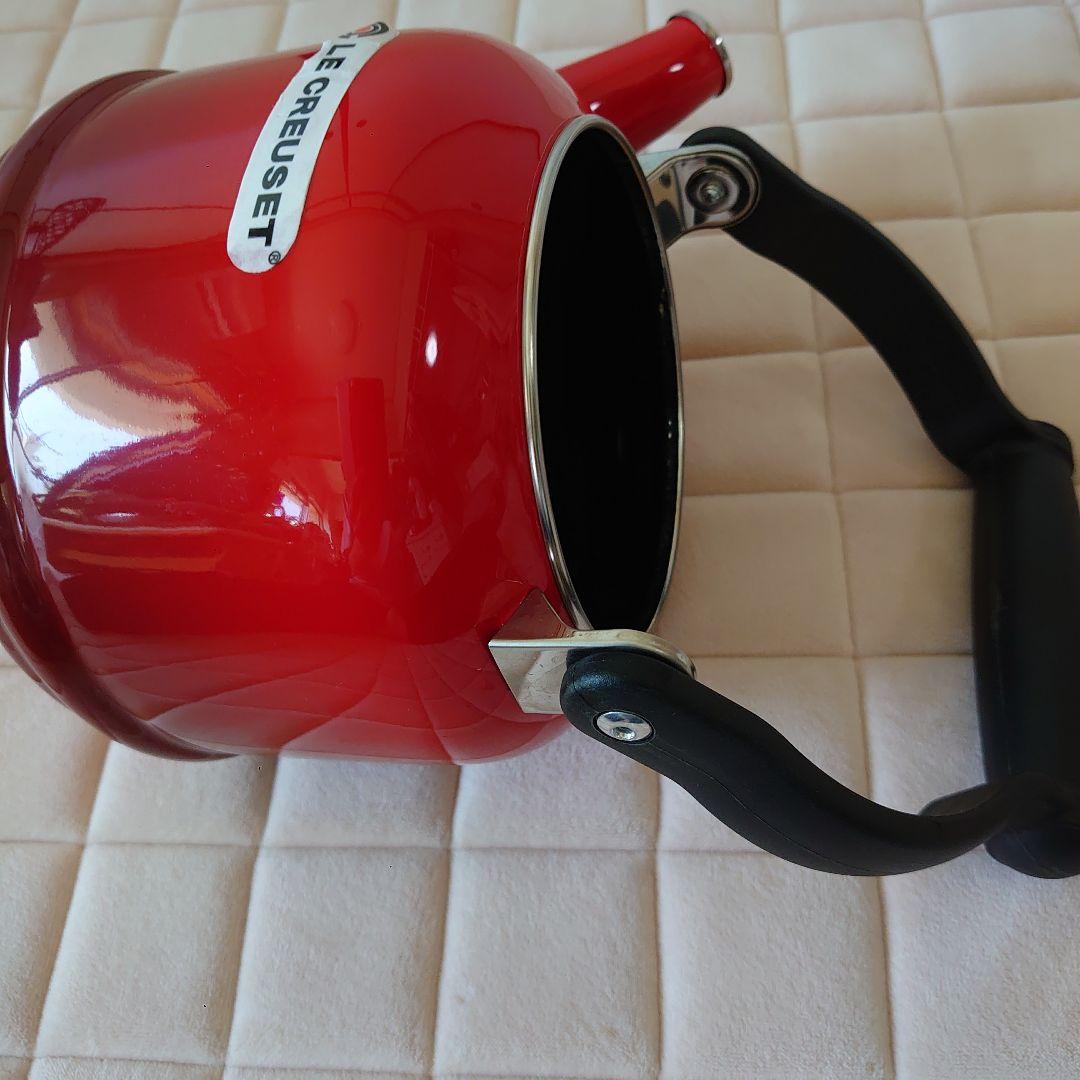 新品同様LE CREUSET 赤 やかん 1.6L