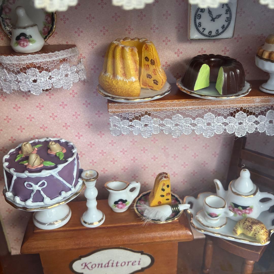 ロイターポーセリン ドイツの工芸品 クグロフが可愛い ケーキ屋さん