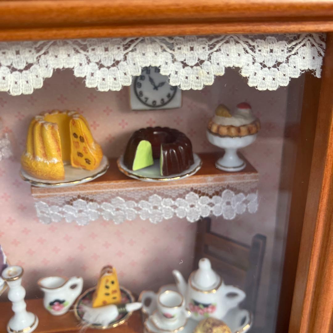 ロイターポーセリン ドイツの工芸品 クグロフが可愛い ケーキ屋さん