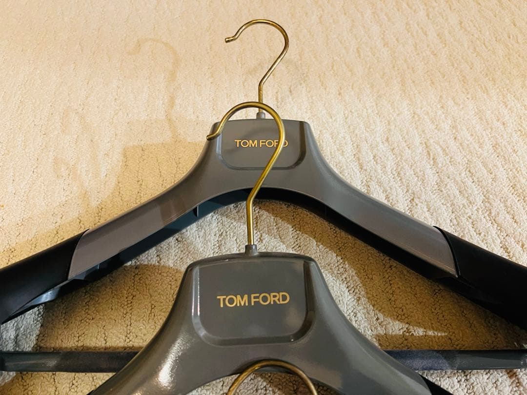 トムフォードハンガー5本セット yesteryearfashions.com