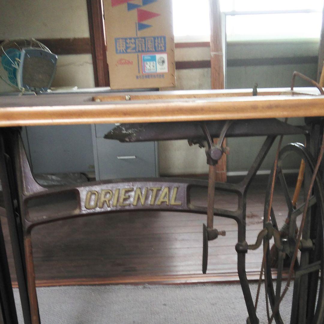 アンティーク　ミシン台