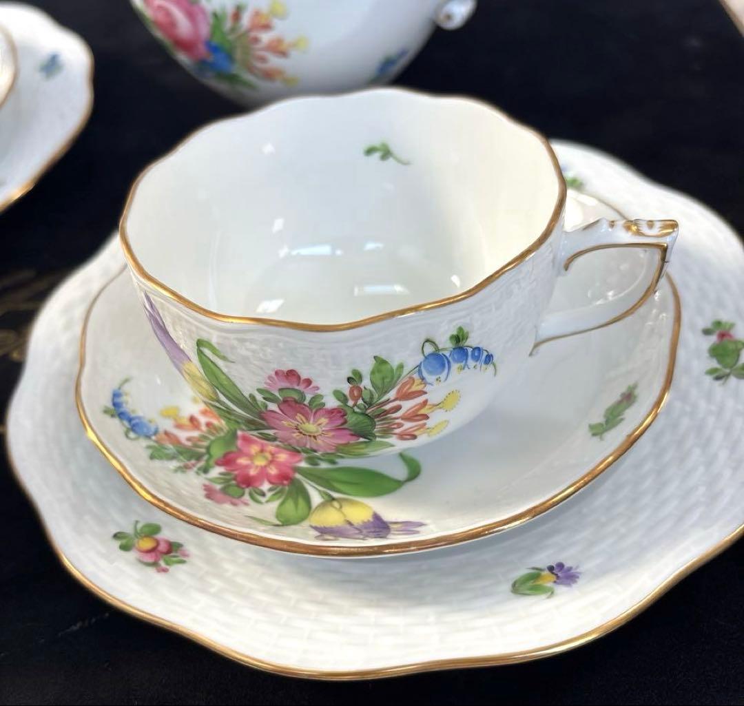 【美品】ハンガリーの名窯ヘレンドの「チューリップブーケ」シリーズのティーセット