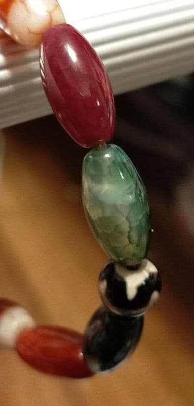 老玉髄赤龍眼・虎牙天珠・龍紋天珠・線天珠　ブレスレット