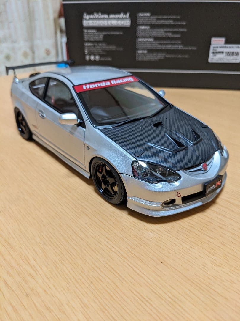 イグニッションモデル1/18　ホンダ インテグラ(DC5)タイプR