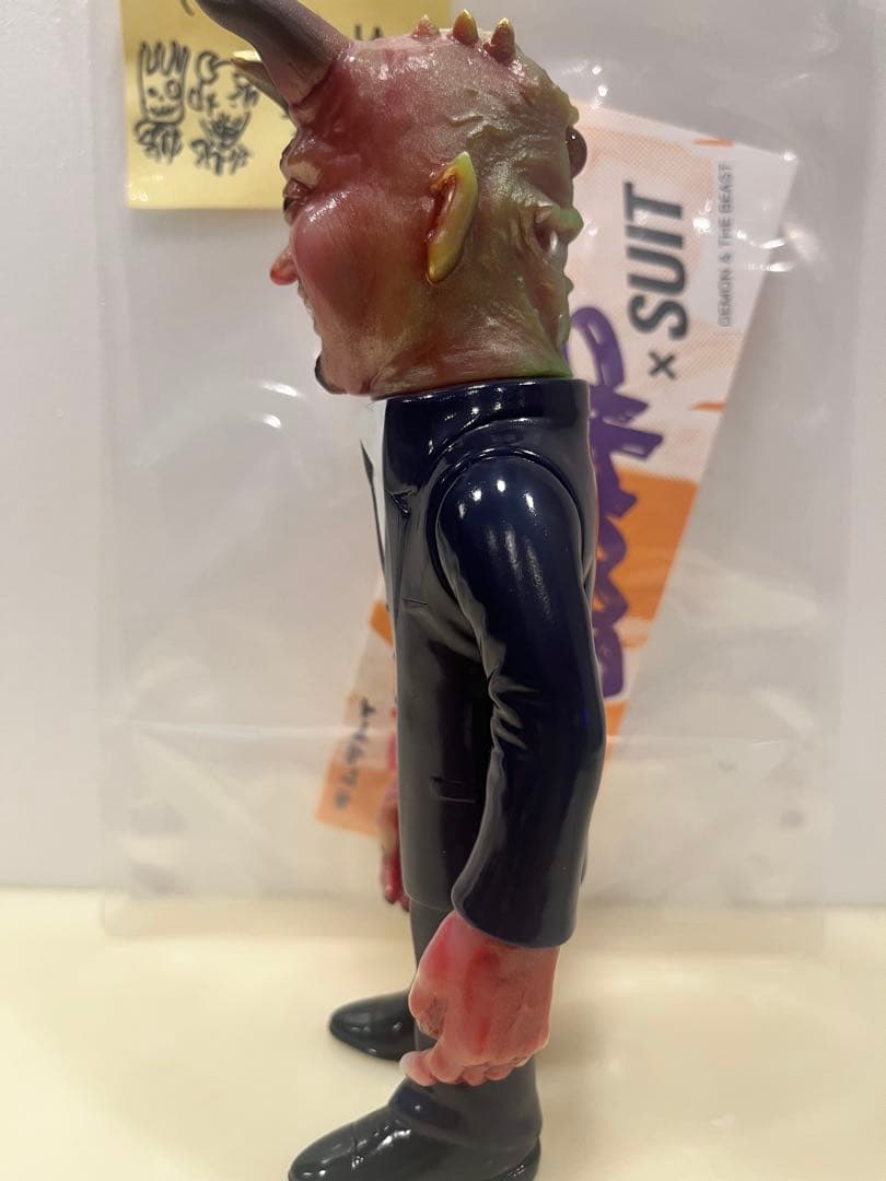 キムラトイ DEMON & THE BEAST HEAD SWAP × SUIT - メルカリ