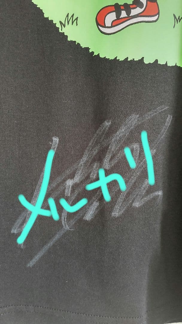 お値下げ！B'z直筆サイン入りツアーTシャツ - メルカリ