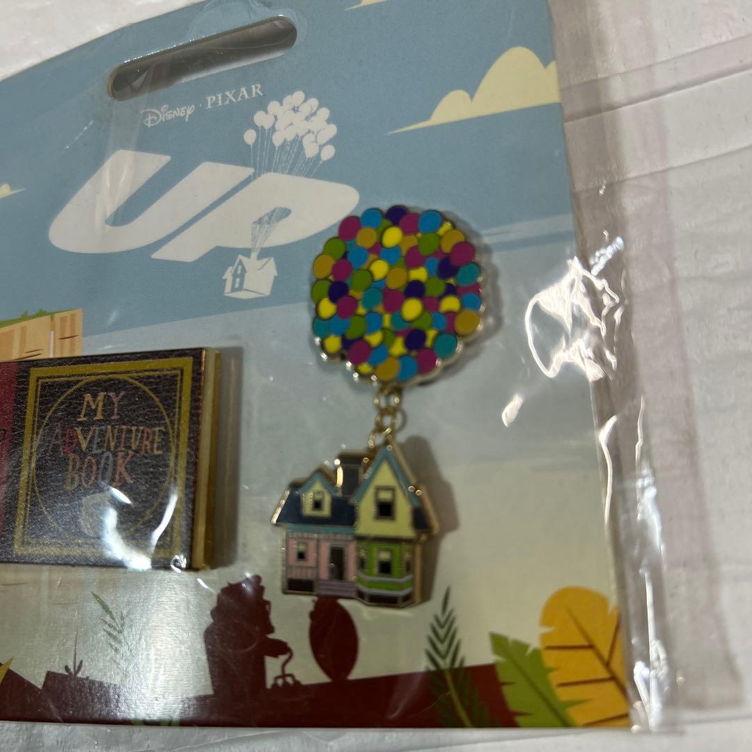 カールじいさんの空飛ぶ家　ピンバッチ　海外限定　レア