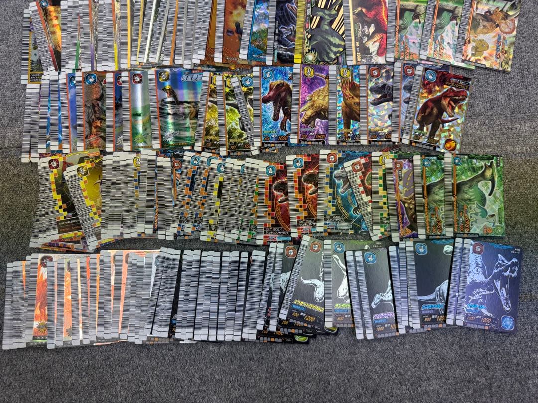 美品 恐竜キング カード まとめ売り 約800枚 - メルカリ