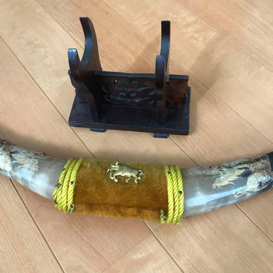 置き物　牛の角