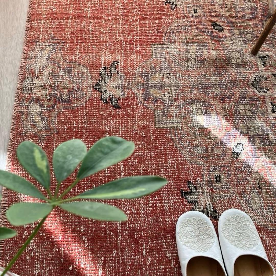 シャビーレッドコーラル116×174ブラック　メダリオン　トルコヴィンテージラグ