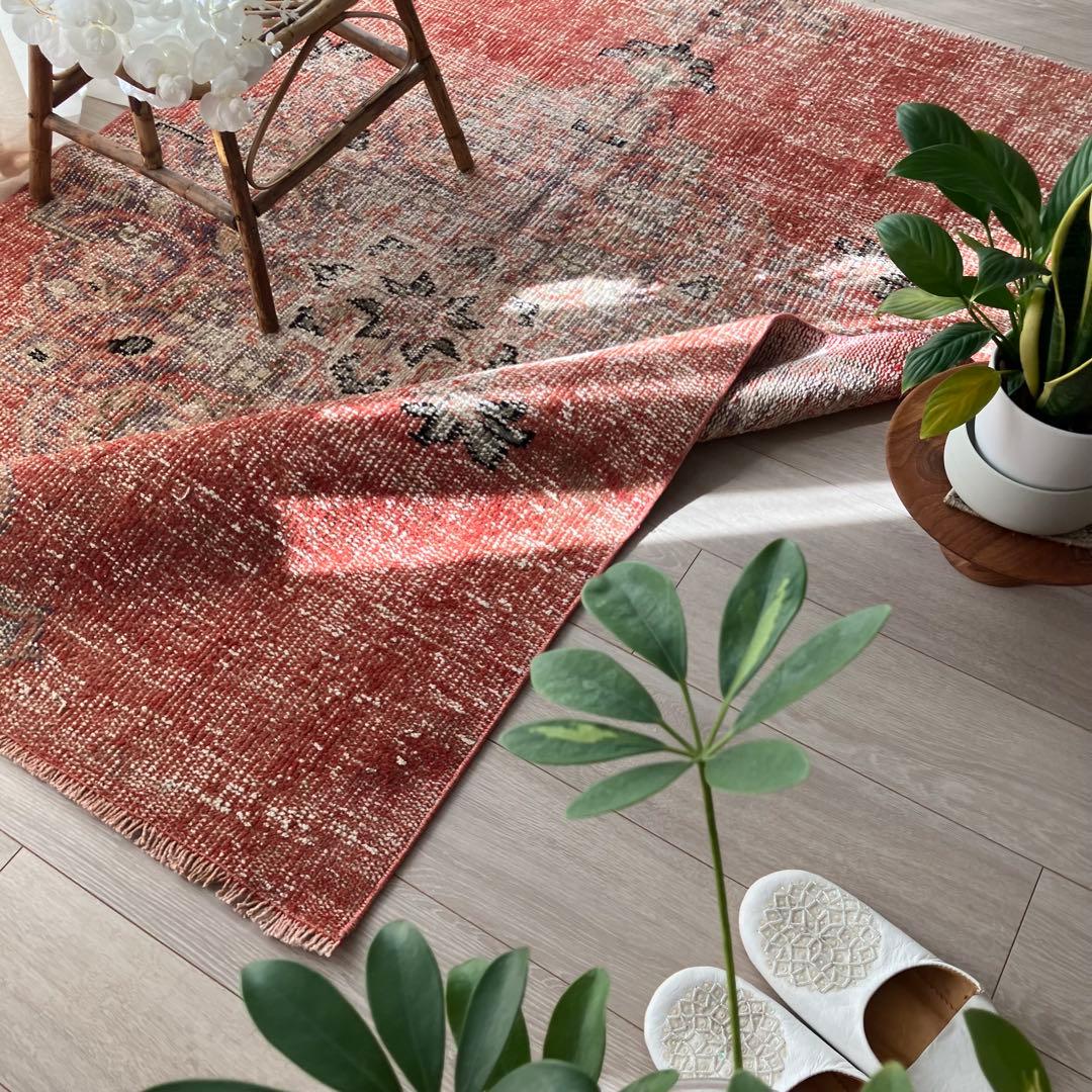 シャビーレッドコーラル116×174ブラック　メダリオン　トルコヴィンテージラグ