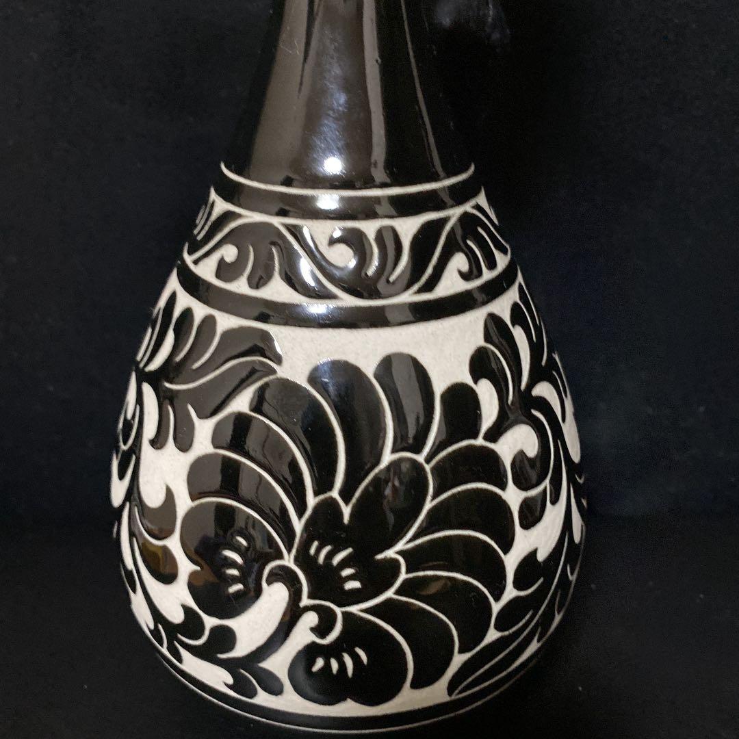 中国陶磁器 磁州窯 掻き落とし壺 花瓶 花唐草模様 - メルカリ