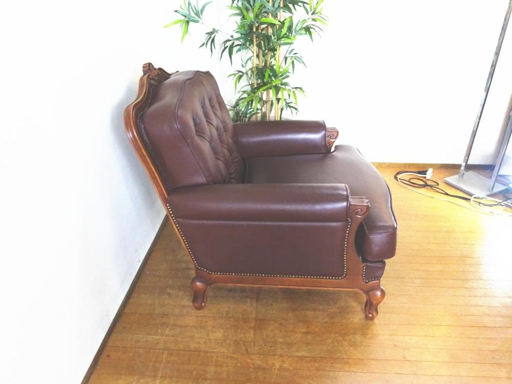 カリモク　ルイ15様式　本革　鋲打ち　猫脚　シングルソファ　美品　②