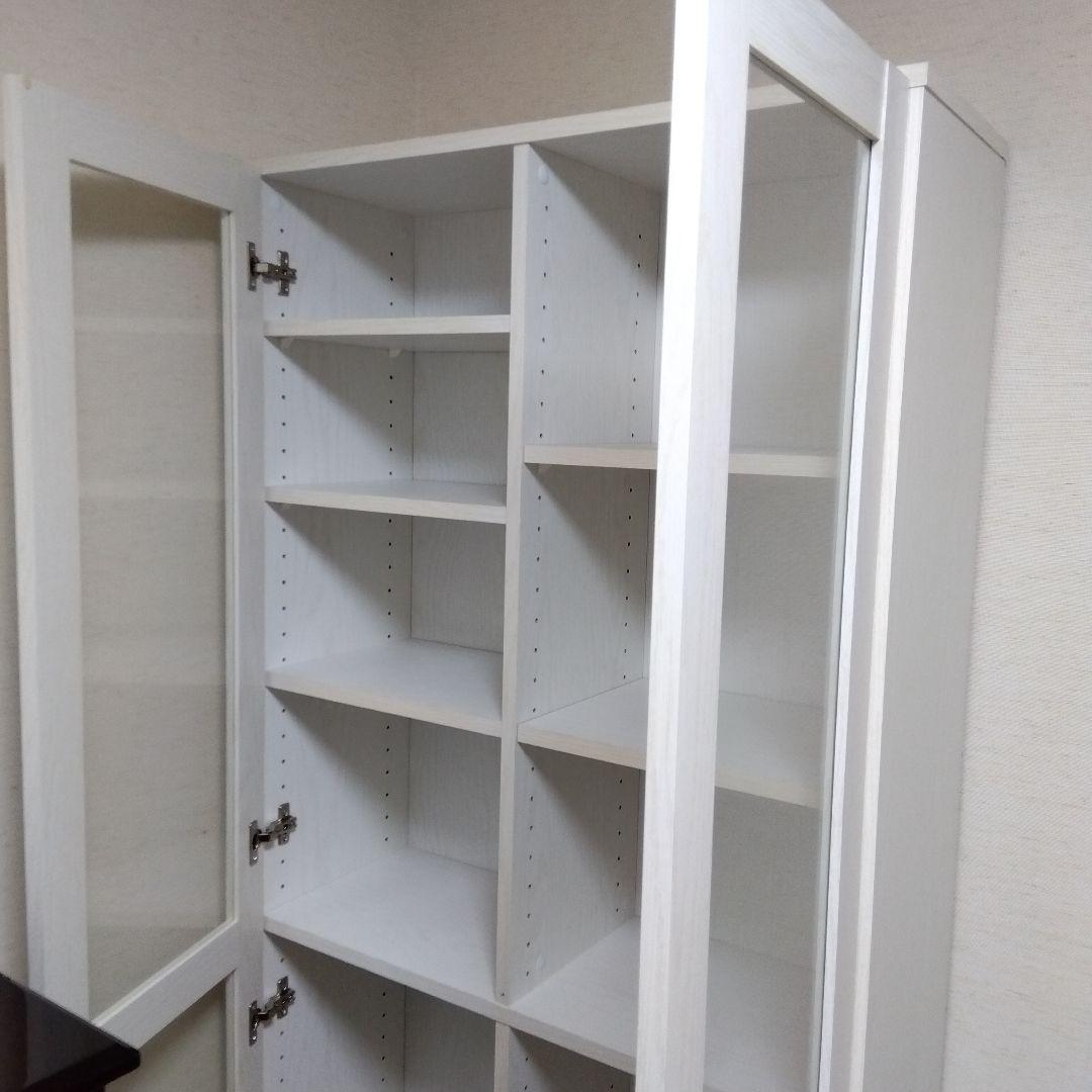 【匿名配送】【7/6まで値下げ】ガラス扉付き本棚