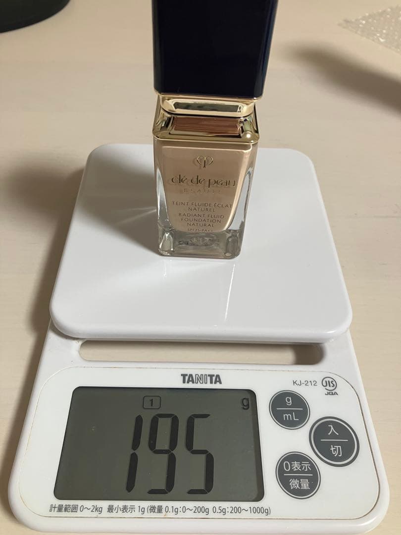 クレ・ド・ポー リキッドファンデ オークル10