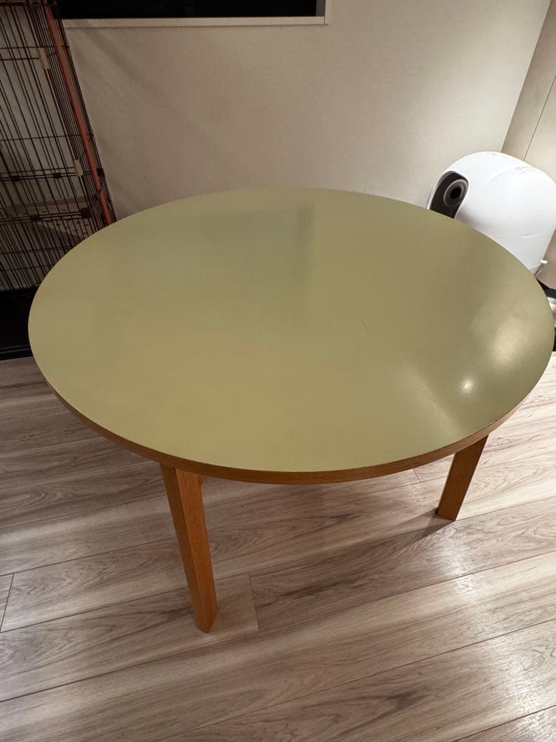 ぷ*ん様 IDEE CHAIR by Marina ラウンドテーブル 直径105