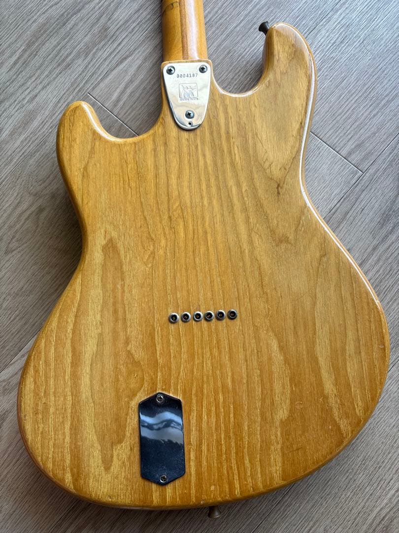 musicman stingrayⅡ 1977年製 ハードケース付 - メルカリ