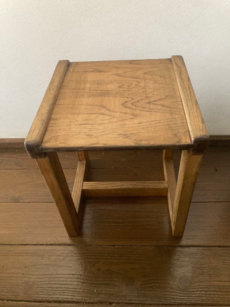 イギリスchildren chair vintage 花台　ヨーロッパ家具飾り台