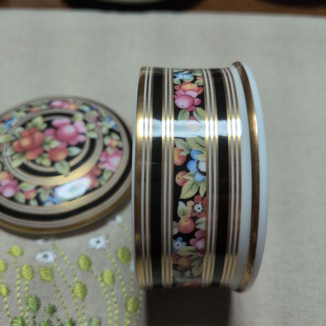 ウェッジウッドラウンドボックス