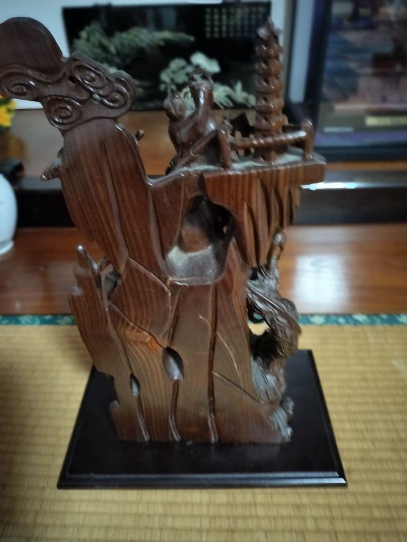 七福神の木彫りの置物