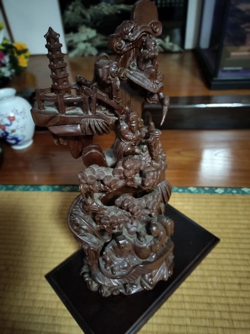 七福神の木彫りの置物