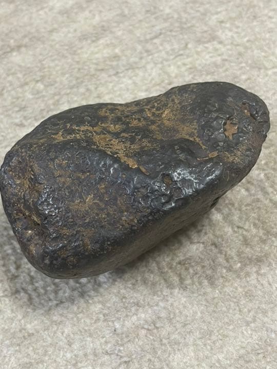 ★隕石  原石採取品。『アルタイ隕石』