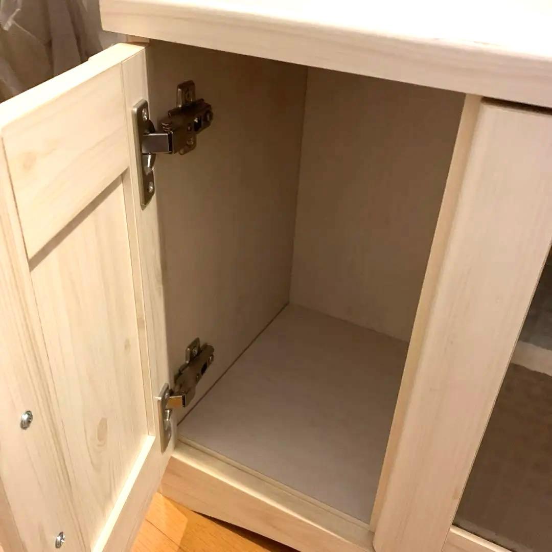 テレビ台、白地 木目調、テレビの大きさに合わせて飾り棚の高さを調節できます