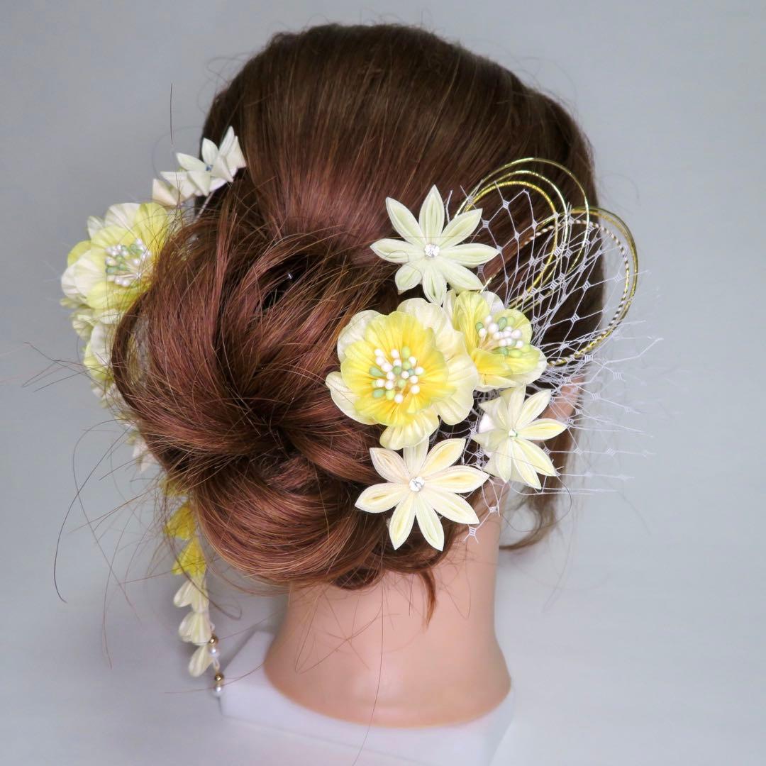 【春色イエローの小花の髪飾り】つまみ細工　成人式　卒業式　結婚式