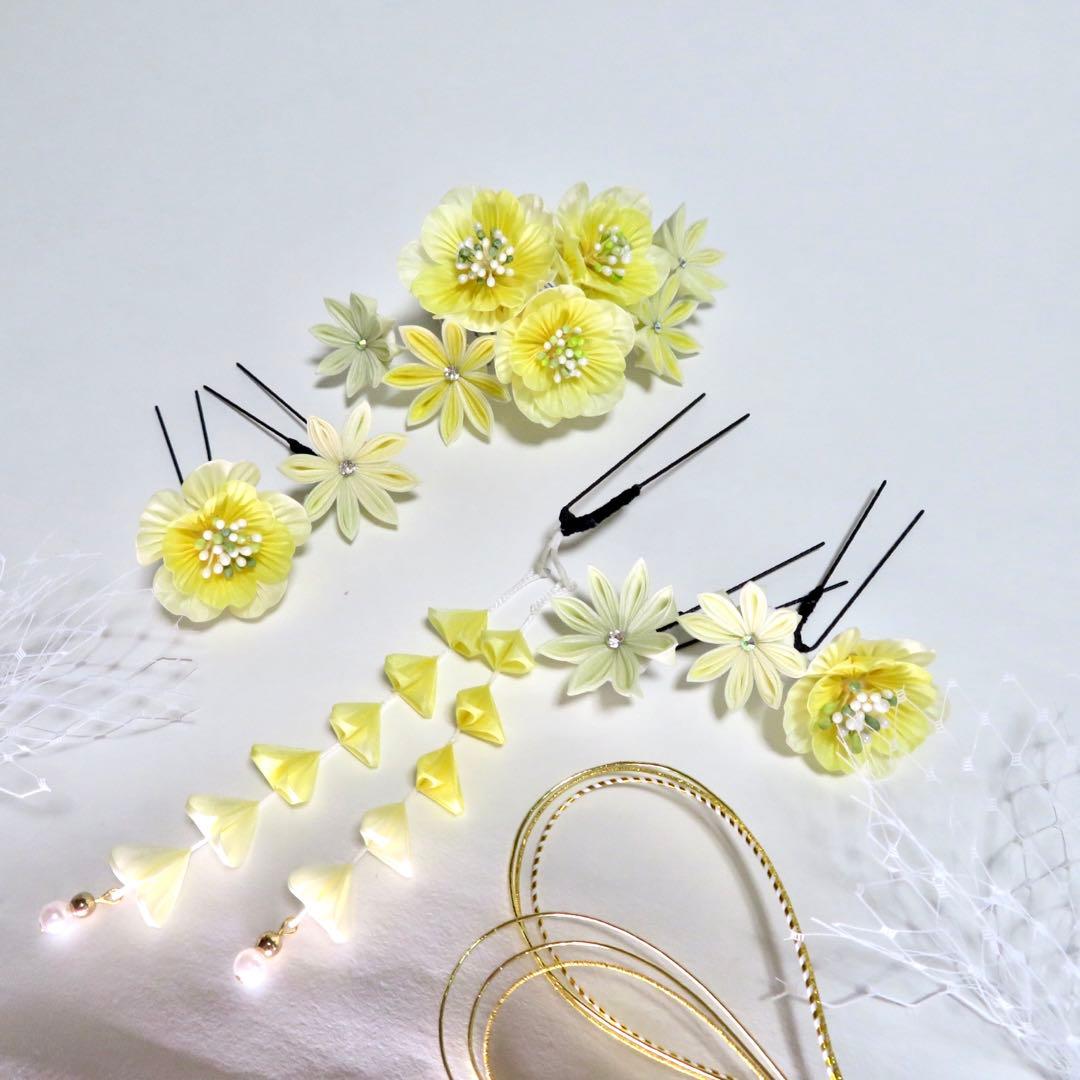 【春色イエローの小花の髪飾り】つまみ細工　成人式　卒業式　結婚式