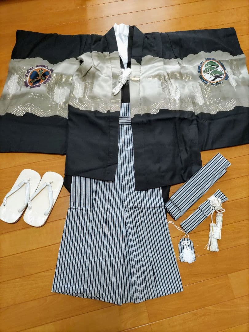 七五三 子供用 着物 黒と白のストライプ