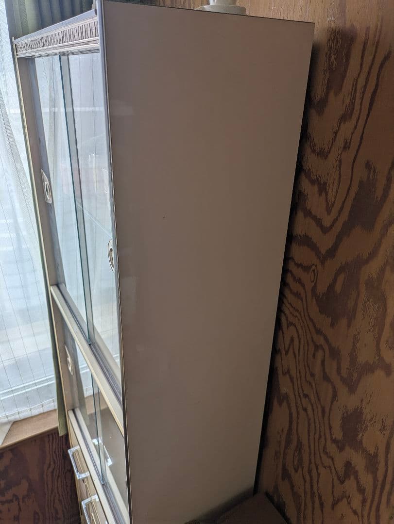 昭和レトロ　ポップ　食器棚　収納キャビネット ガラス棚付き　当時物