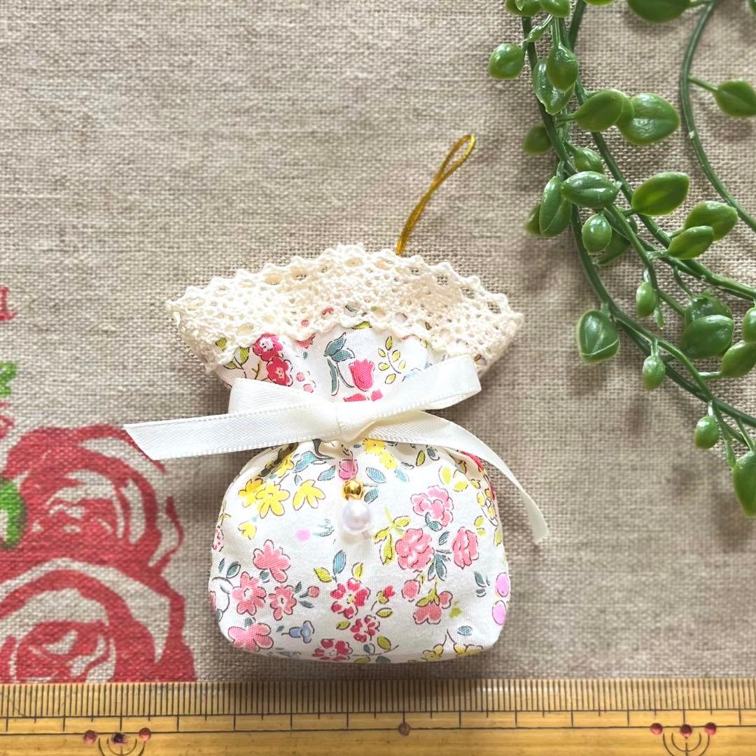 2309-99 ミニストラップサシェ 香り袋 かわいい小花柄⑥ 山吹色