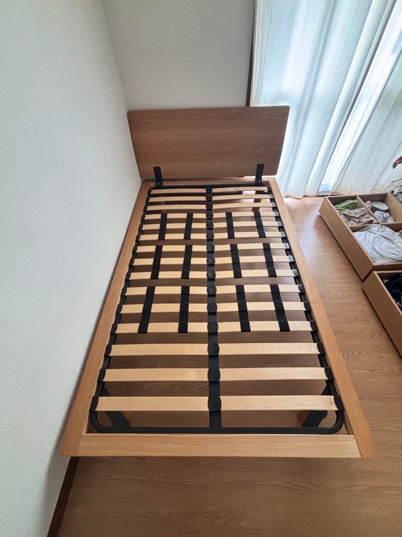 無印セミダブルベッドフレーム ベッド下収納、ヘッドボード付き