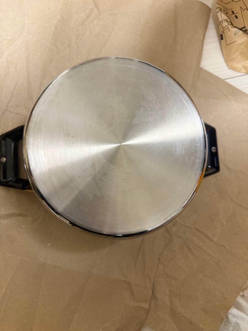 ステンレススチール製の両手鍋、TupperwareのRainbow Cooker