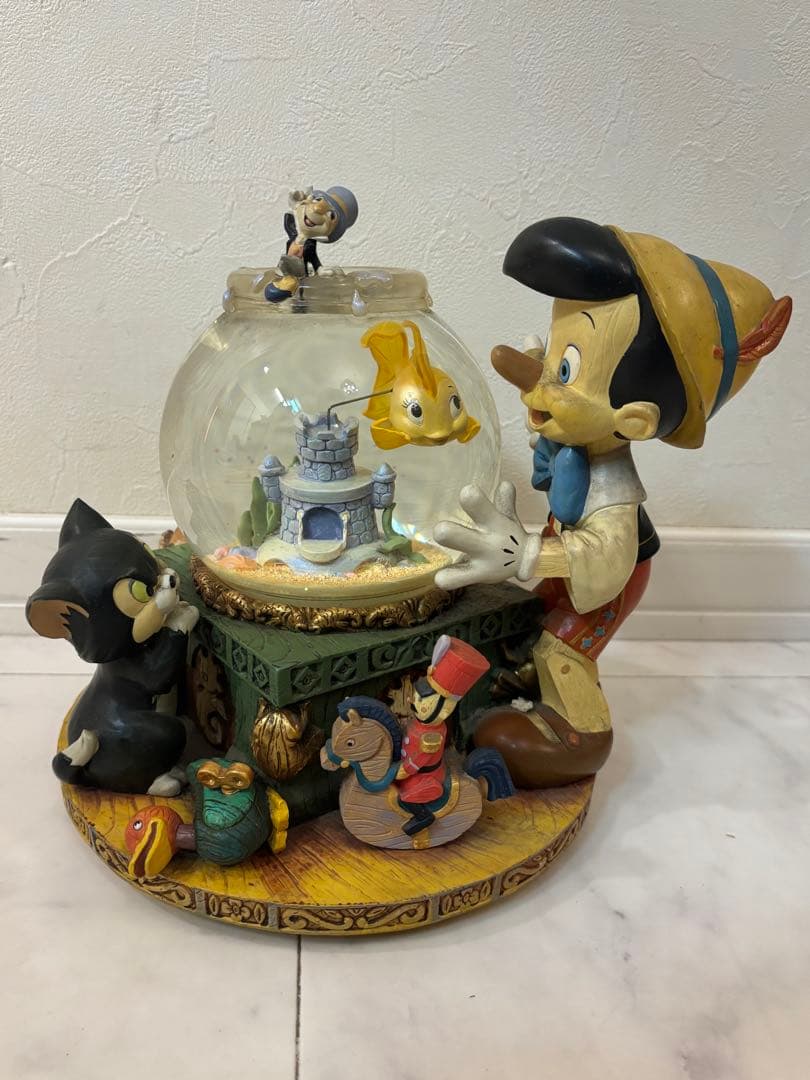 Disney【ピノキオ】スノーグローブドーム オルゴール付