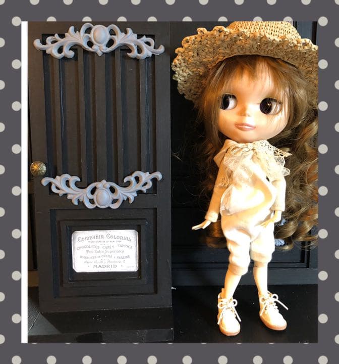 ブライス　撮影用リバーシブルドアオブジェ　ブラック　可愛いおまけの４点小物付き