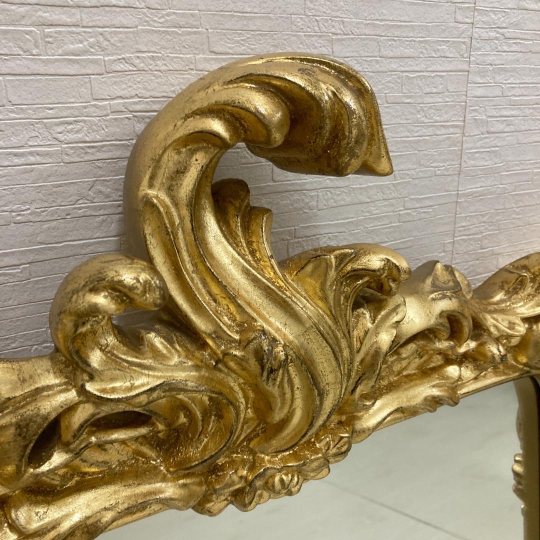 ゴールド　アンティーク調　ウォールミラー　壁掛け鏡　レリーフ　彫刻