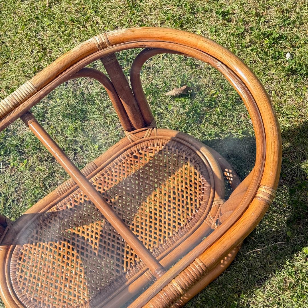 ビンテージ　古びた良き佇まいのラタン　小さなガラステーブル