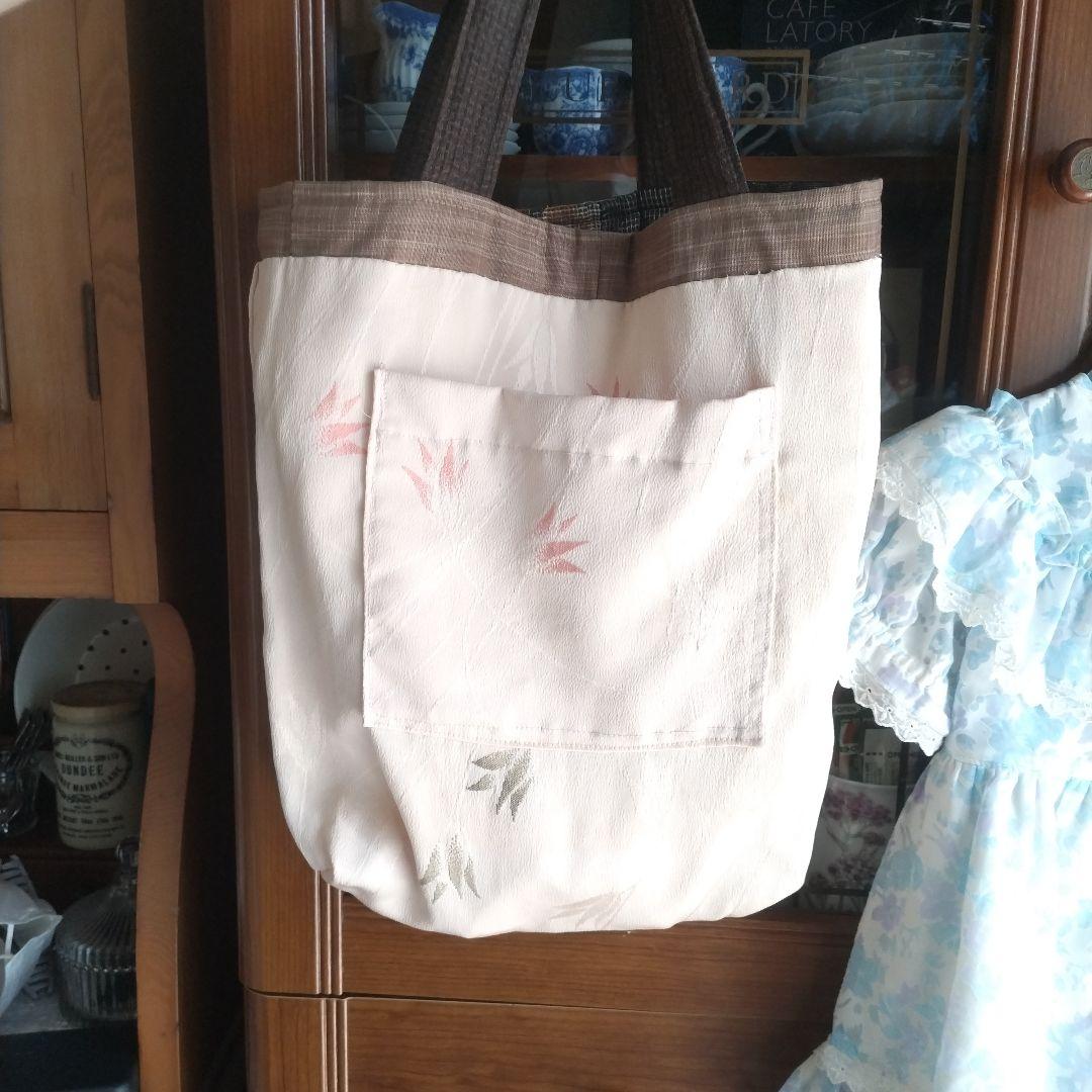 ハンドメイド　バッグ　パッチワークデザイン 　着物　古布