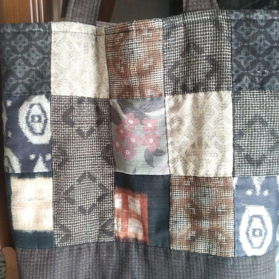 ハンドメイド　バッグ　パッチワークデザイン 　着物　古布